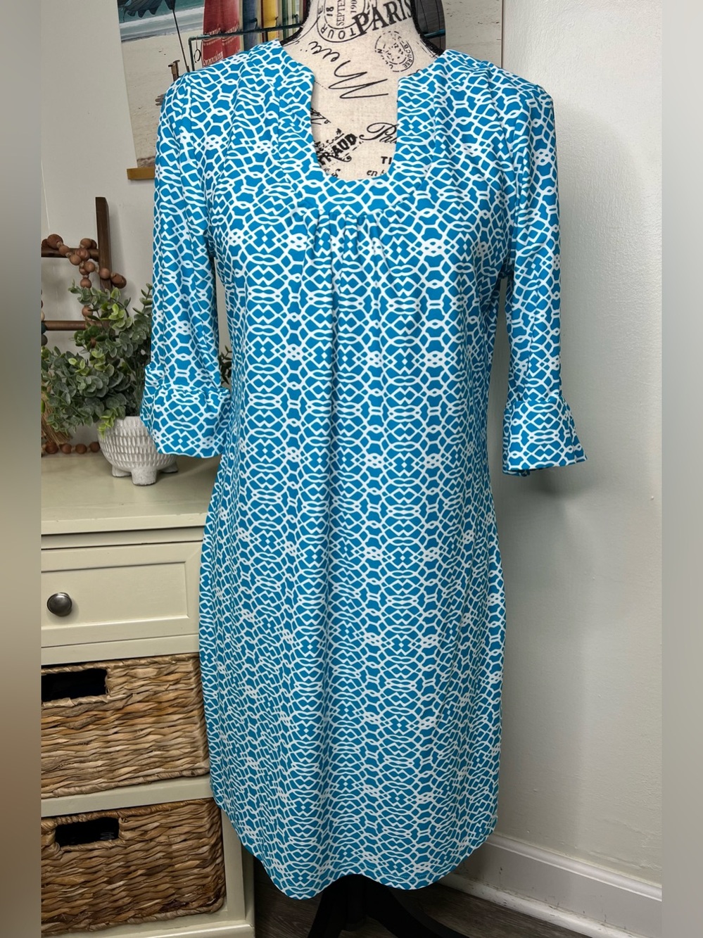 Axyeh Teal and White Bell Sleeve Dress